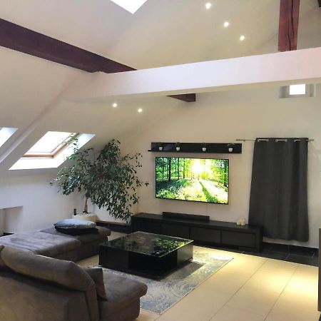 Cozy 120M² Apartment With 3 Bedrooms And 1 Home Cinema Useldange Exteriör bild