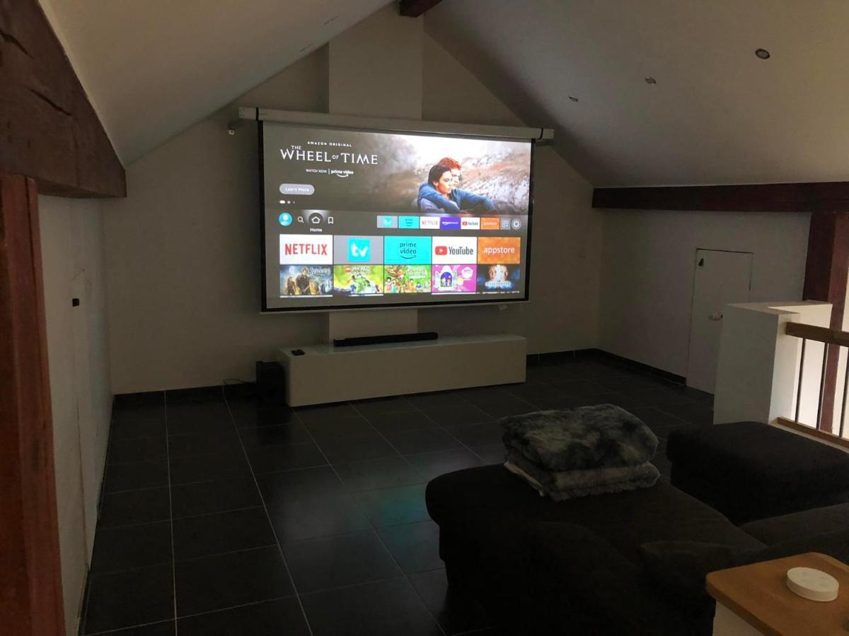 Cozy 120M² Apartment With 3 Bedrooms And 1 Home Cinema Useldange Exteriör bild